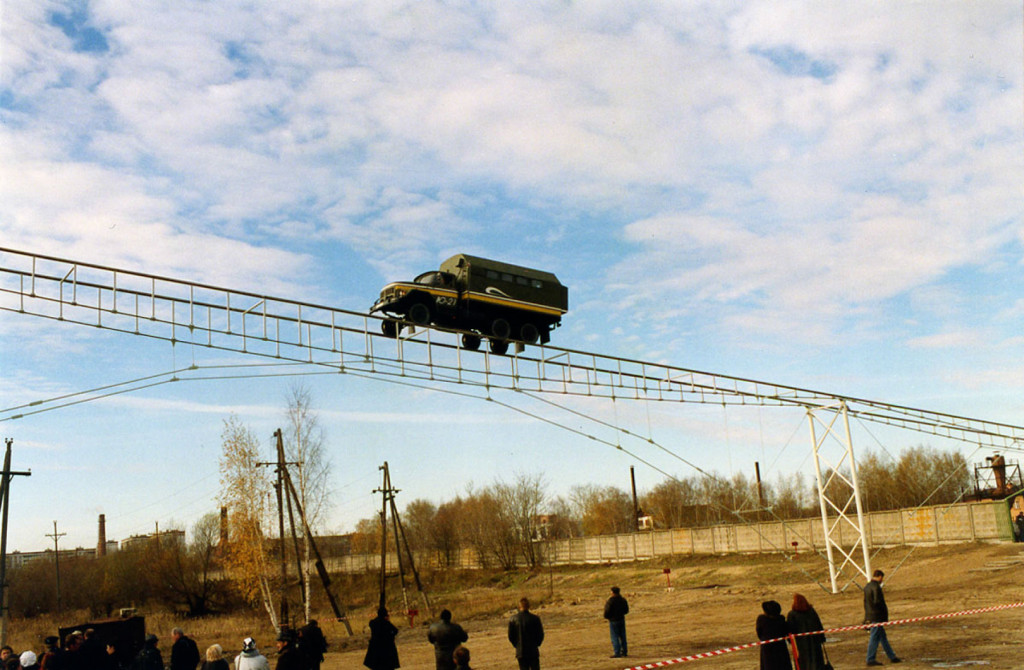 Probnye-ispytaniya-putevoy-struktury-150-metrovogo-poligona-STYU-prohodili-v-oktyabre-2001-g-v-gorode-Ozyory-Moskovskoy-oblasti